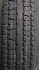 Falken Fk-090 – T125/70D17 98M — bande de roulement