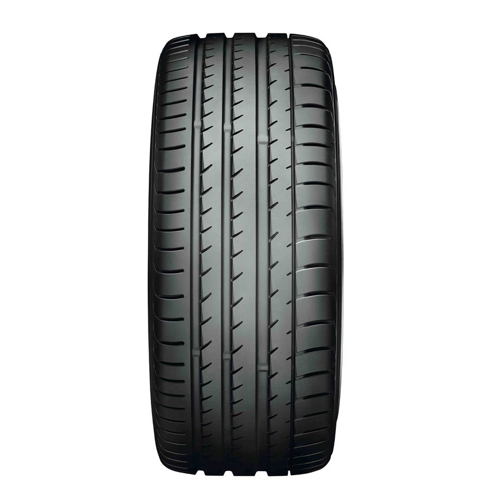 Yokohama Advan Sport V105S – 235/45R19 95Y — bande de roulement